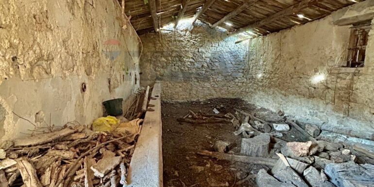 20250930120023-975848-13