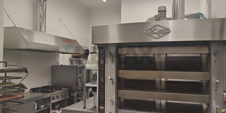 20250930181856-990739-8