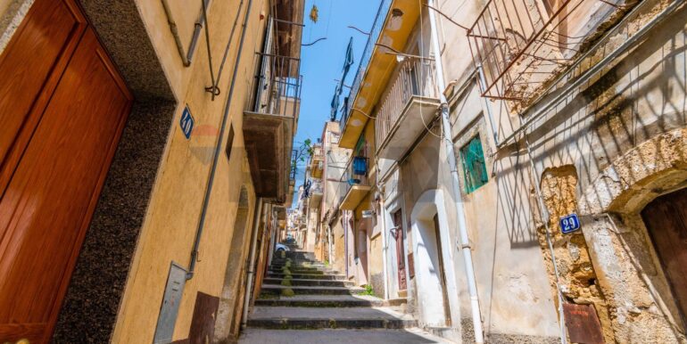 20250930184316-990759-18