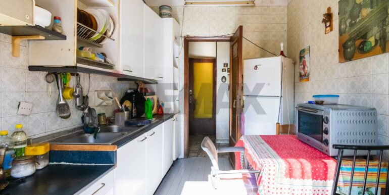 20250930224349-990794-21