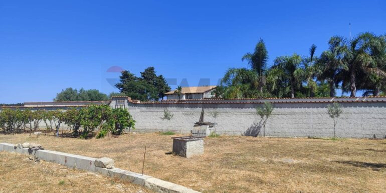 20251001105524-988863-5