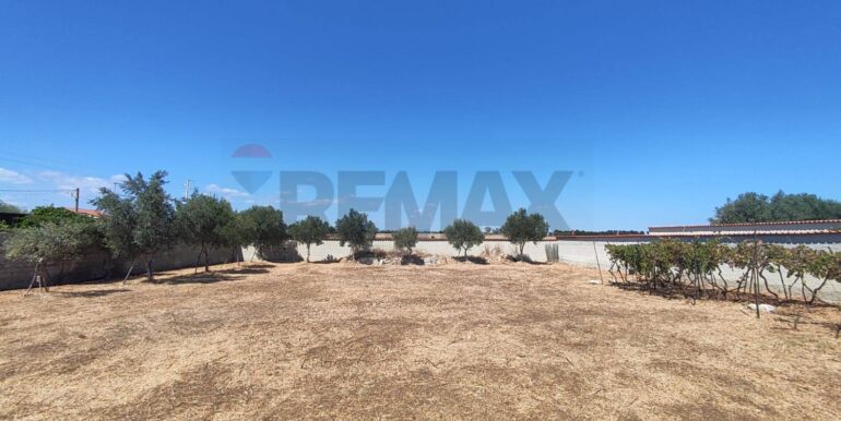 20251001105543-988863-11