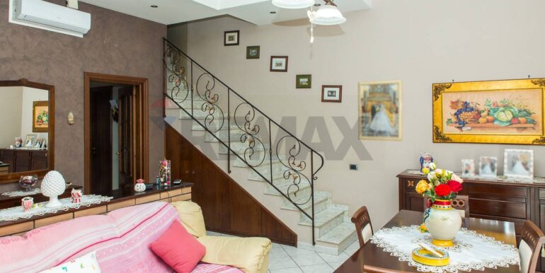 20251001111510-990816-14