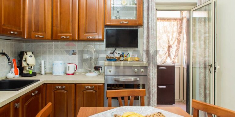 20251001111526-990816-19