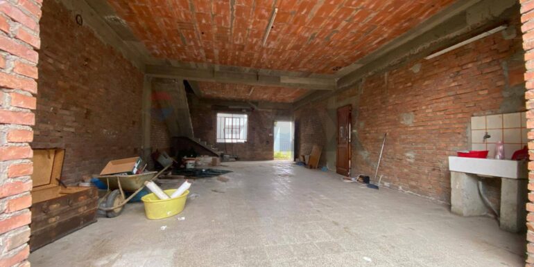 20251001130808-990899-4