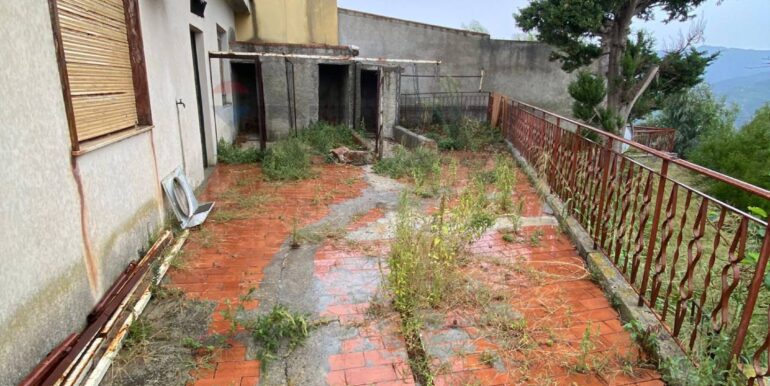 20251001130816-990899-8