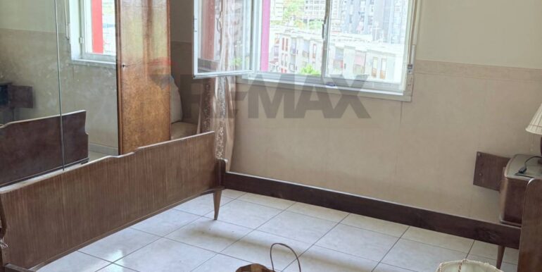 20251001190211-991038-2