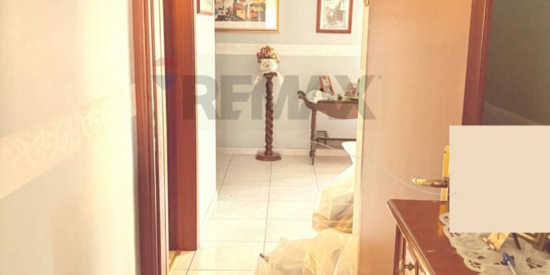 20251001190227-991038-7