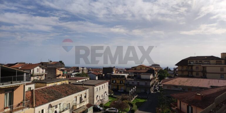 2025100172524-990800-4