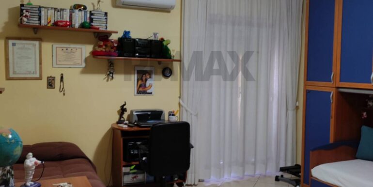 2025100172830-990800-15