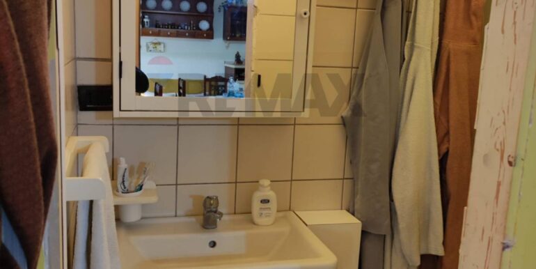 2025100172835-990800-17