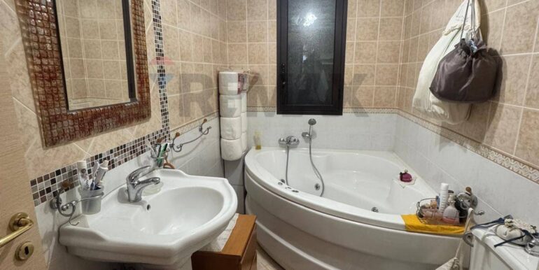 20251002115246-991129-12