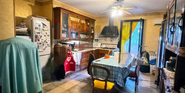 20251002115256-991129-16