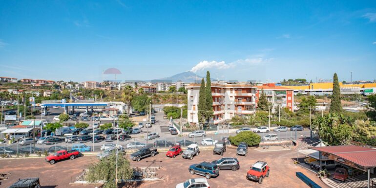 20251002120546-991157-10