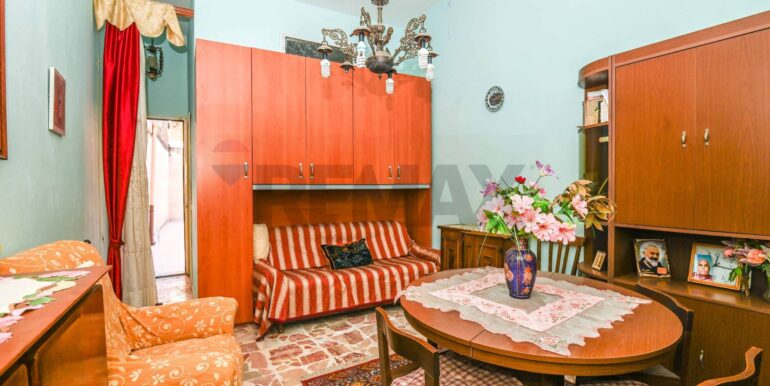 20251002121021-989046-10