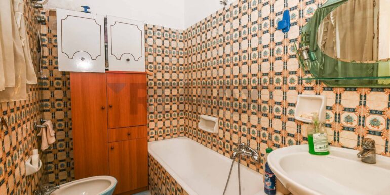 20251002121031-989046-13