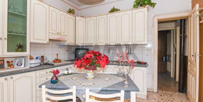 20251002121106-989046-24