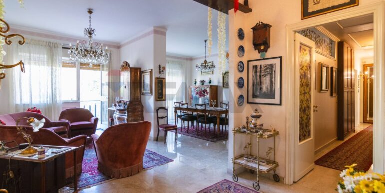 20251002122012-991158-23