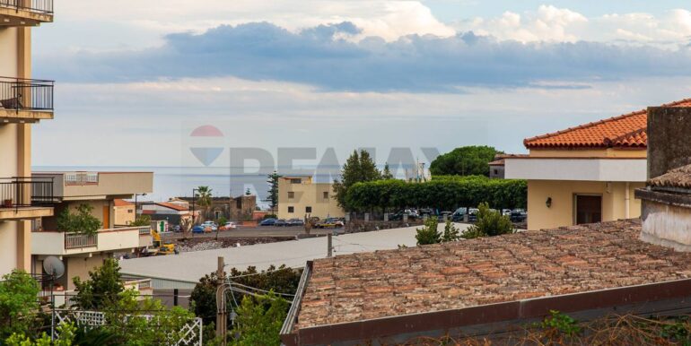 20251002183256-991281-3