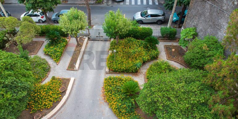 20251002183301-991281-4