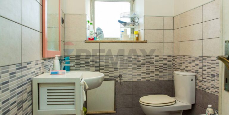 20251002183333-991281-13