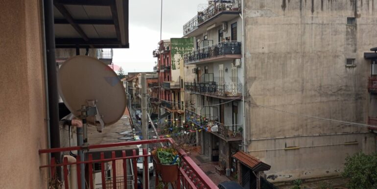 20251002204748-991301-0