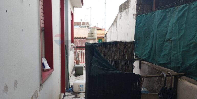 20251002204750-991301-11