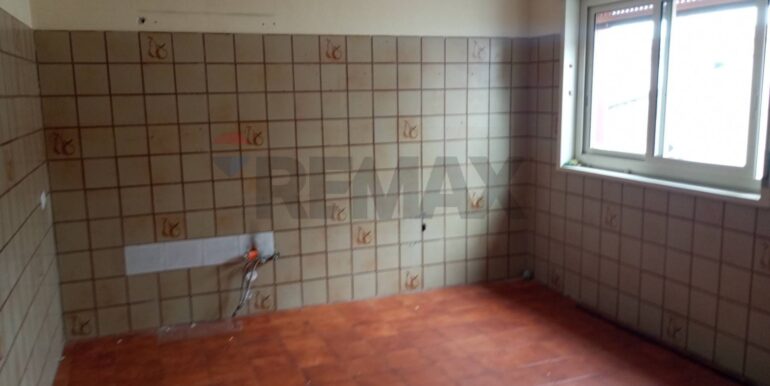 20251002204750-991301-8