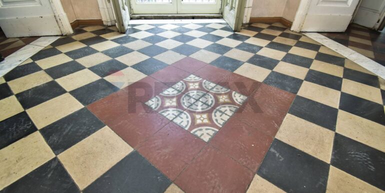 20251002210211-991302-21