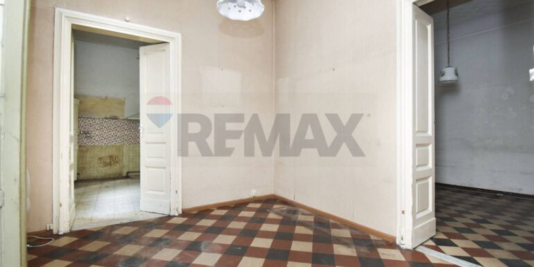 20251002210211-991302-22