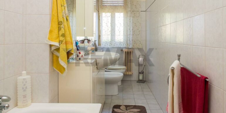 20251003111558-991339-17