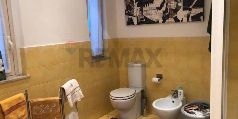 20251003172039-991552-6