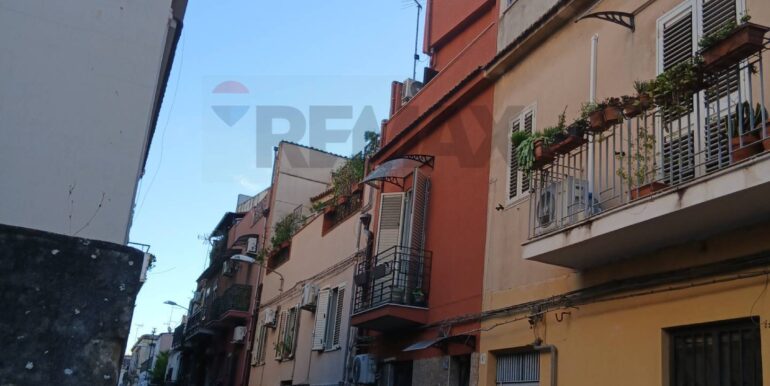 20251003224039-991606-2