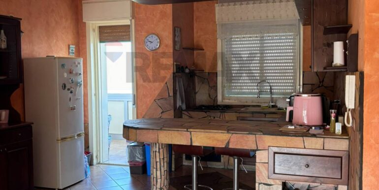 2025100404742-991298-13