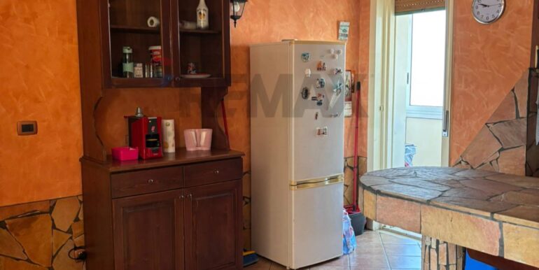 2025100404745-991298-14