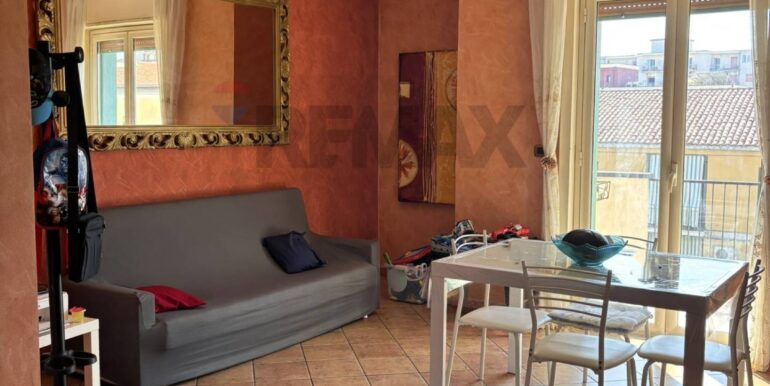 2025100404757-991298-18