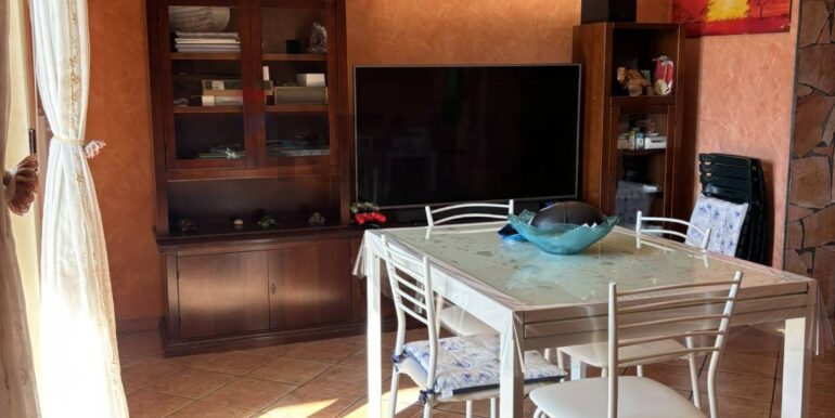 2025100404802-991298-20