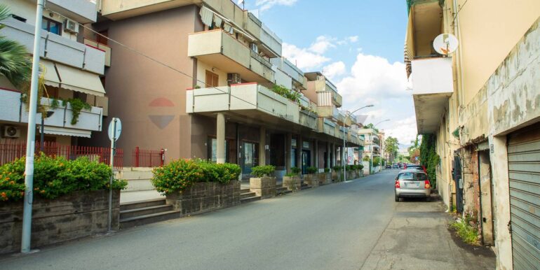 20251004110454-991678-1