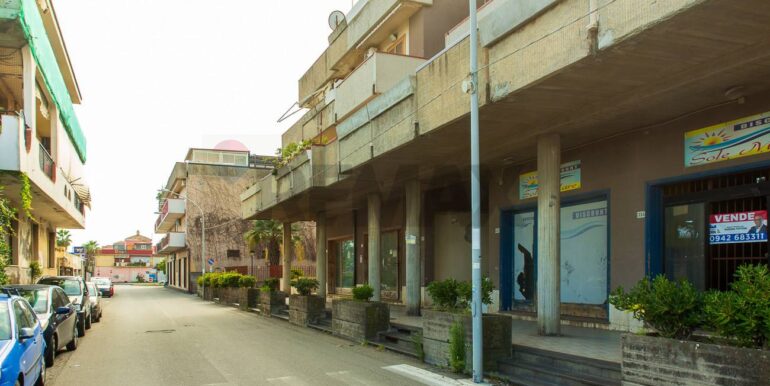 20251004110500-991678-2