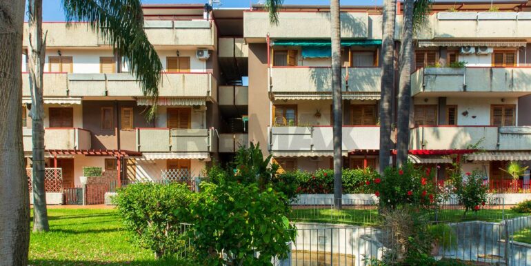 20251004110548-991678-10