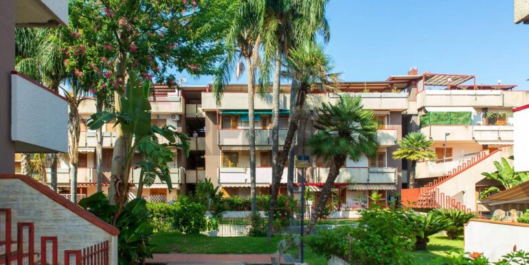 20251004110554-991678-11