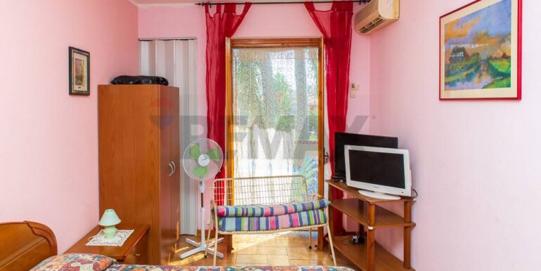 20251004110708-991678-13