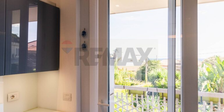 20251004134706-991694-4