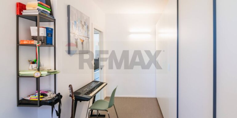 20251004134718-991694-7