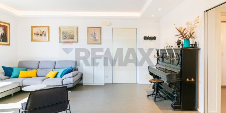 20251004135033-991694-35