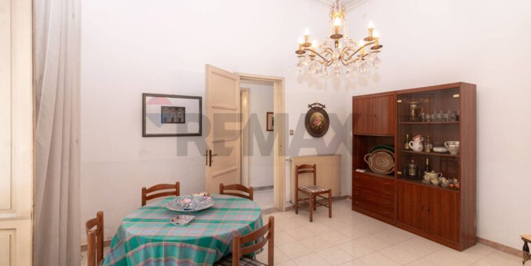 2025100493504-991622-8