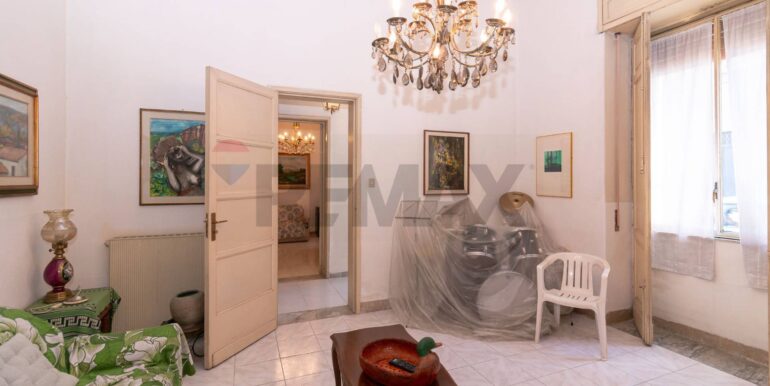 2025100493513-991622-11