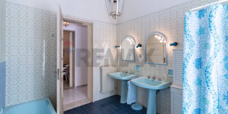 2025100493524-991622-15