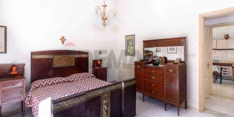 2025100493530-991622-17