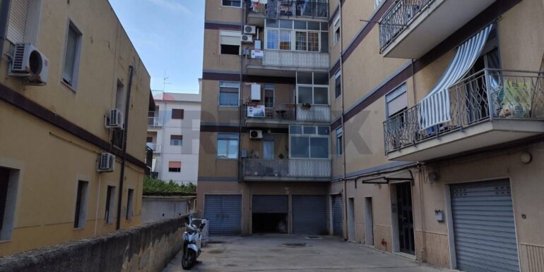 20251006120208-990743-15